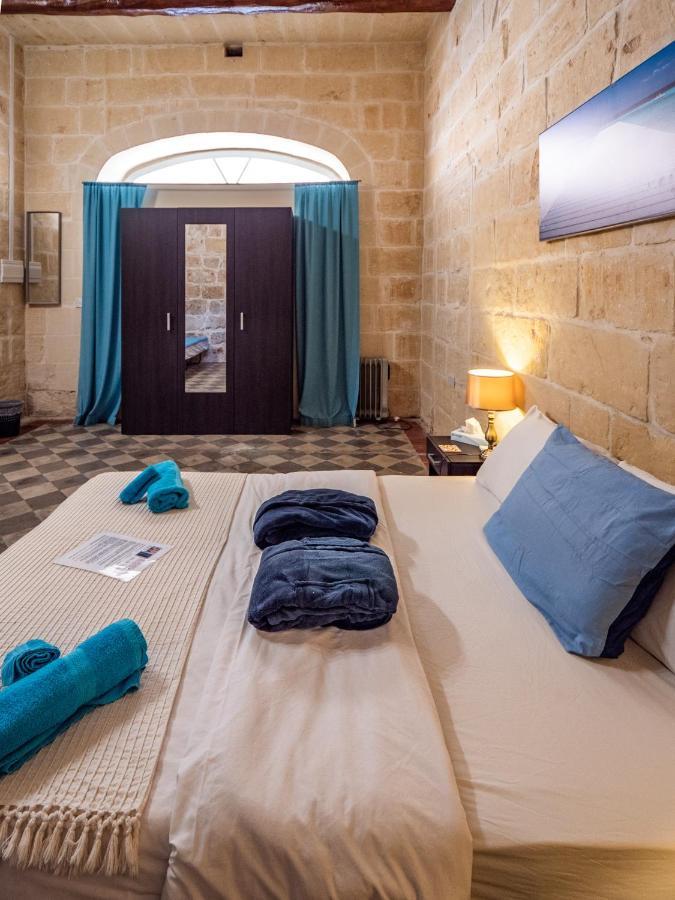 250 Yo Tal-Bambinu Boutique Farmhouse Xaghra Luaran gambar