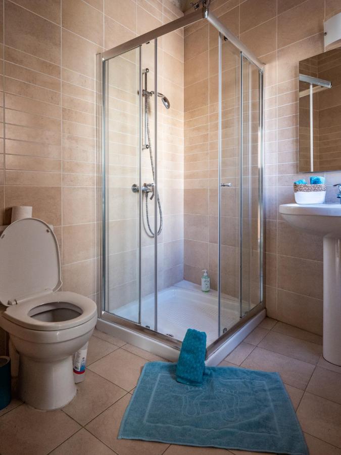 250 Yo Tal-Bambinu Boutique Farmhouse Xaghra Luaran gambar